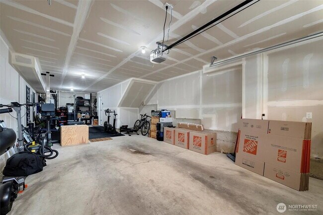 Building Photo - Modern 2-Bed, 2.5-Bath in Prime Location -...