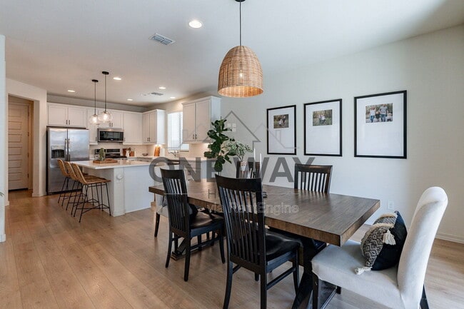 Building Photo - 5411 S Canyon Rim