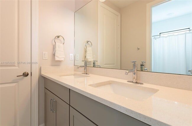 Building Photo - 8555 E Baypoint Cir