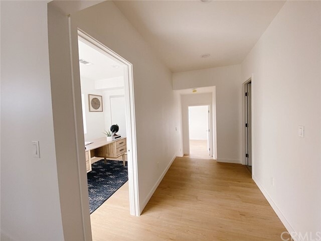 Building Photo - 8009 Hill Dr