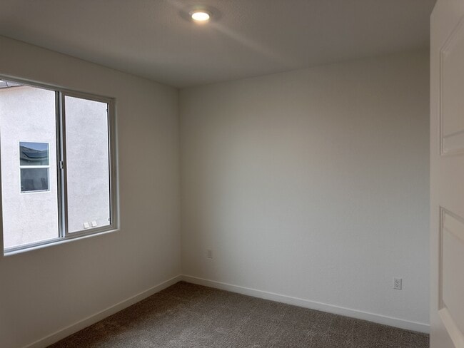 Building Photo - 10224 Sesti Wy