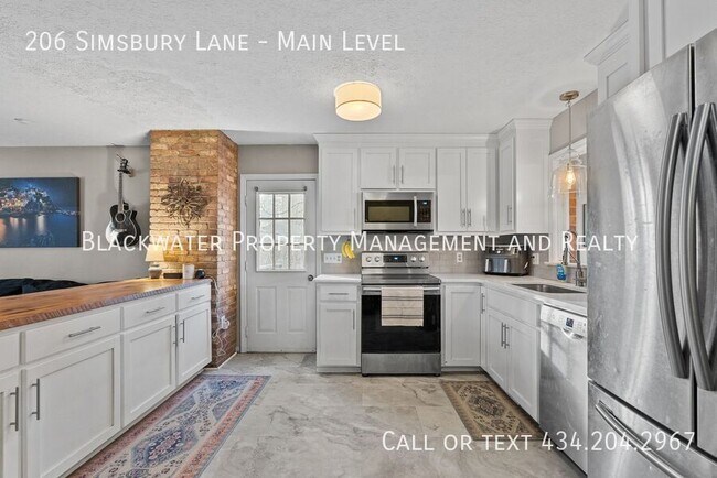 Building Photo - 206 Simsbury Ln