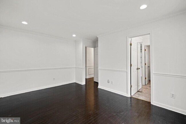 Building Photo - 7515 Pleasant Way