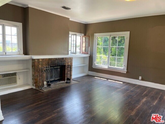 Building Photo - 456 S Wilton Pl