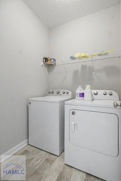 Building Photo - 18 Sunflower Cir NE