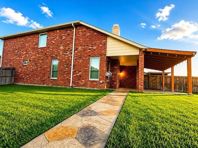 Building Photo - 1114 Hidden Creek Dr