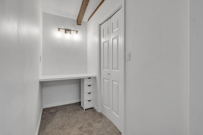 Building Photo - 7916 Skipper Ln