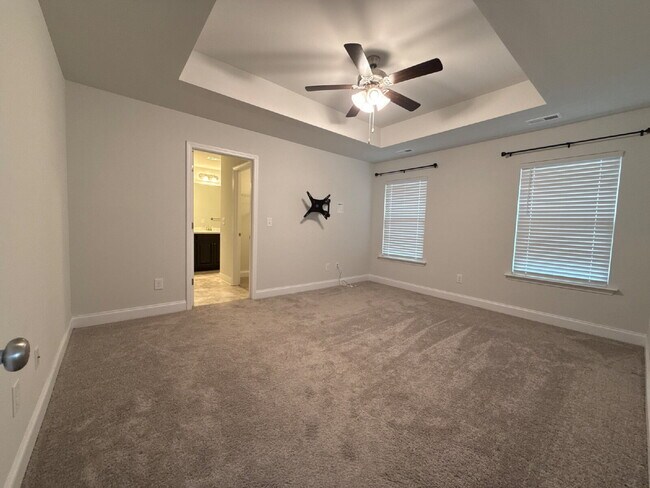 Building Photo - "Modern Madison Retreat: 3-Bed, 2-Bath Home with Elegant Granite Finishes!"