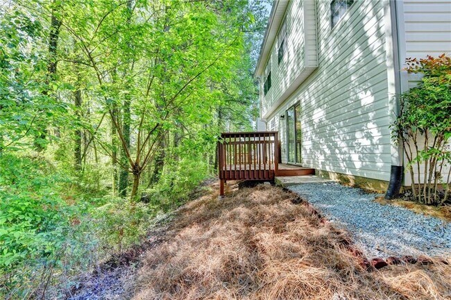 Building Photo - 240 Springbottom Ct SE