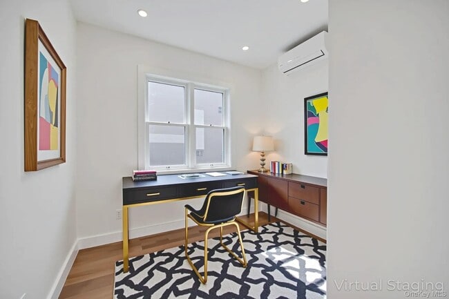 Building Photo - 157 25th St