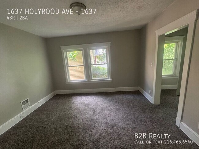 Building Photo - 1637 Holyrood Rd