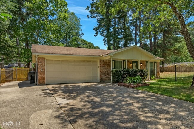 Building Photo - 3 BEDROOM IN SOUTHERN HILLS