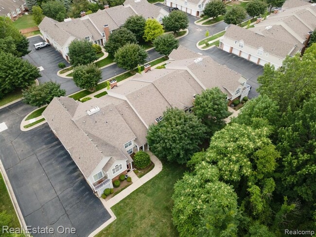 Building Photo - 44770 Marigold Dr