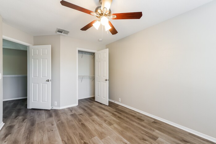 Building Photo - 2323 Emory Knoll Dr