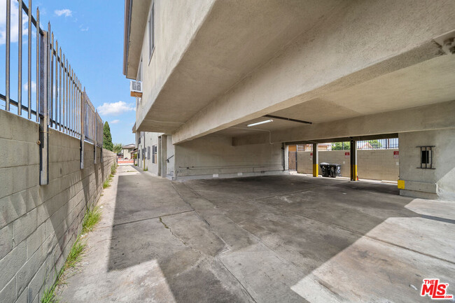 Building Photo - 4810 St Elmo Dr