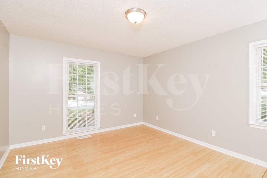 Building Photo - 6706 River Hills Dr