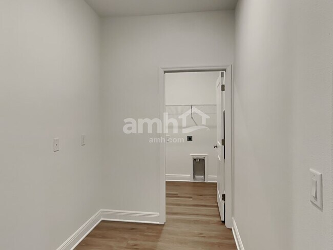 Building Photo - 5451 Boulder Crk Cv