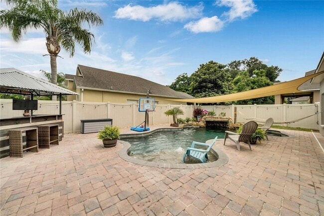 Building Photo - 318 Clydesdale Cir