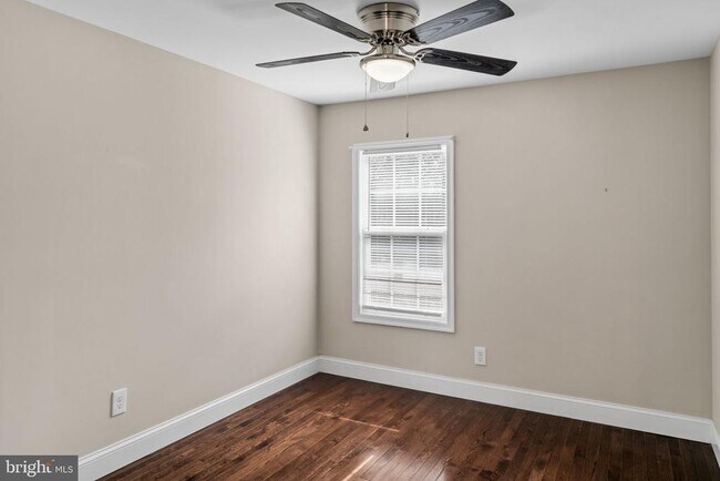 Building Photo - 2730 Old Cedar Grove Rd