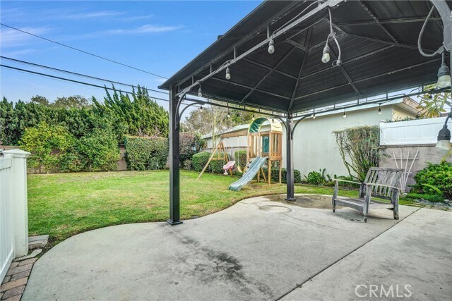 Building Photo - 2354 Snowden Ave