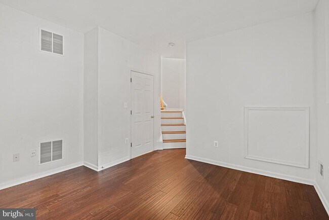 Building Photo - 46223 Wales Terrace