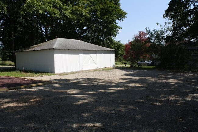 Building Photo - 491 County Rd 520