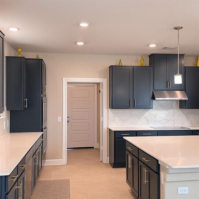 Building Photo - 4600 Colmar Dr
