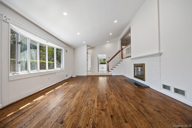 Building Photo - 372 Heathcote Rd