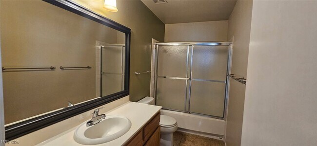 Building Photo - 1652 N Sand Canyon Dr