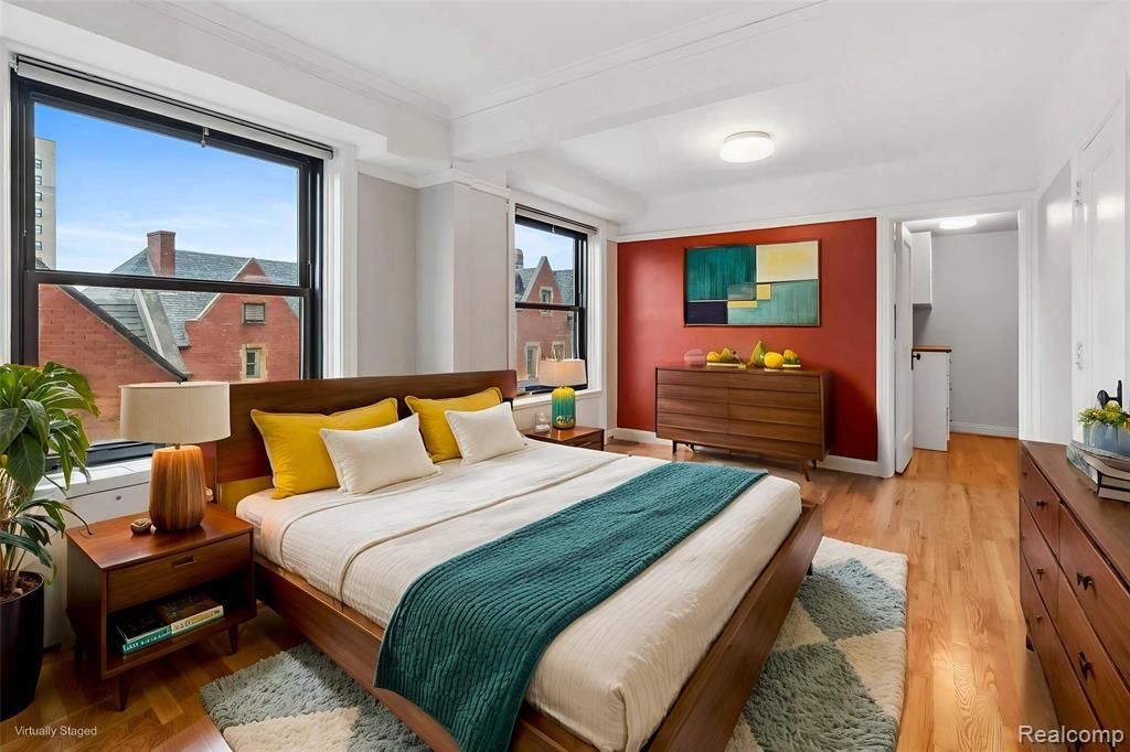 Building Photo - 15 E Kirby St