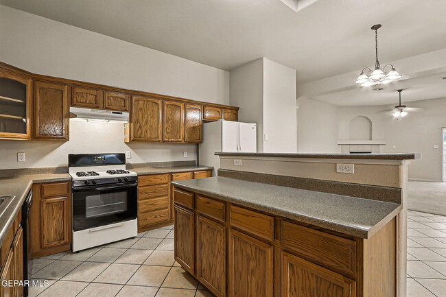 Building Photo - 12809 Tierra Alexis Dr
