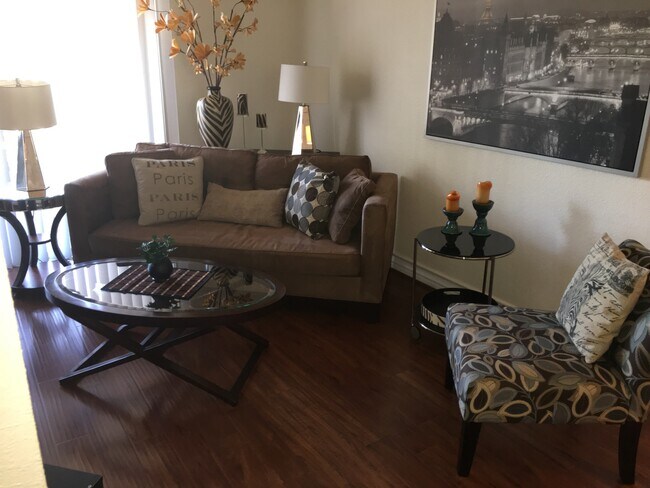 Building Photo - Meridian - Luxury 1Bdr/Bath Fully Furnished (Utilities Included)