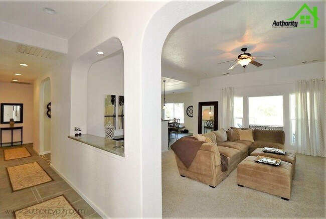 Building Photo - 14270 Quail Springs Rd