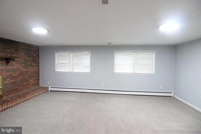 Building Photo - 4401 Jackson Pl