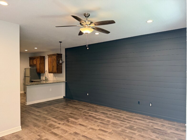 Building Photo - 204 Northwood Blvd