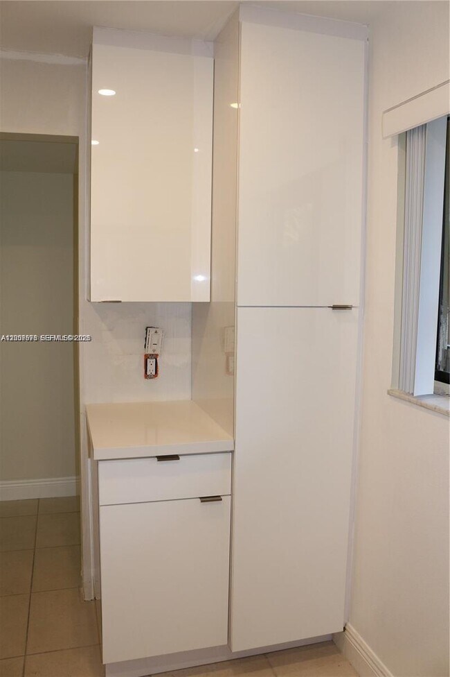 Building Photo - 8005 SW 107th Ave