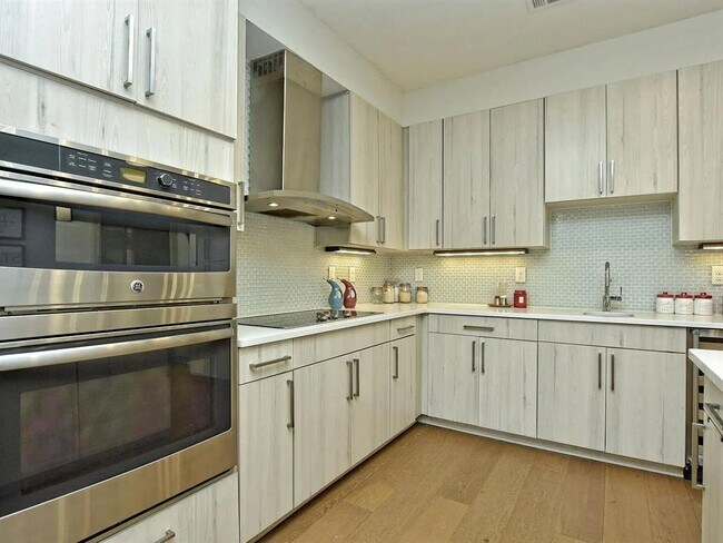 Building Photo - 3600 S Lamar Blvd