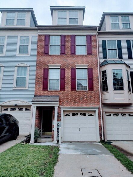 Building Photo - 12 Bailey Ln
