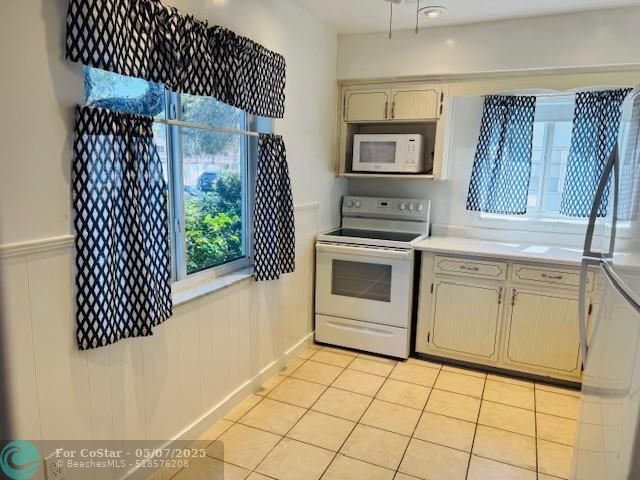 Building Photo - 1050 Atlantic Shores Blvd
