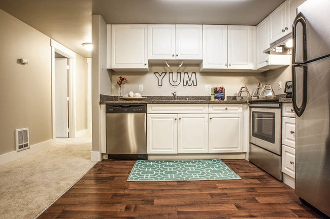 Interior Photo - LC Park Place Apartments