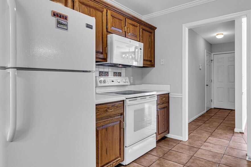 Building Photo - 207 Andy Johns Dr