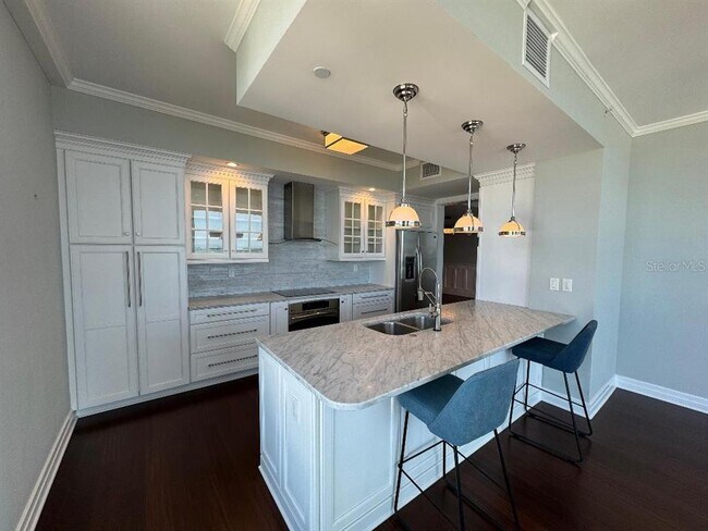 Building Photo - 331 Cleveland St