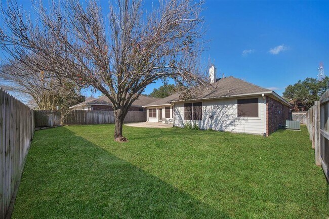 Building Photo - 14911 Englebrook Dr