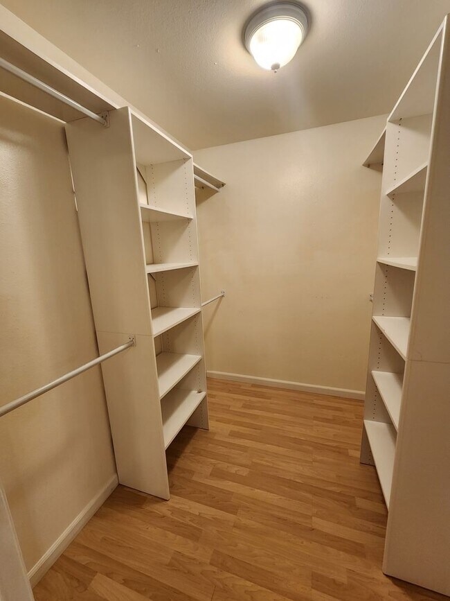 Building Photo - 2 Bed, 1 Bath Single Level Grover Beach Condo- Small Pets Considered