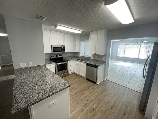 Building Photo - 9805 N 53rd St
