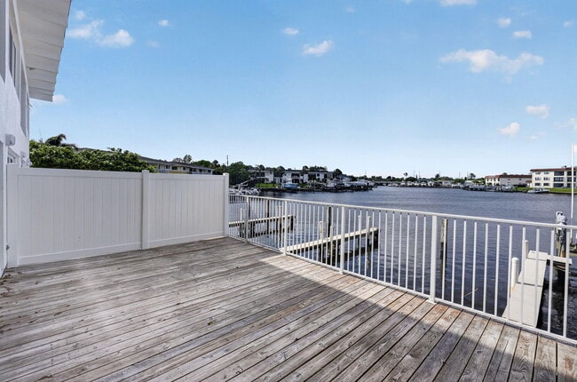 Building Photo - 624 Southwind Cir