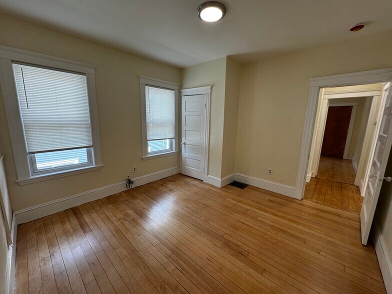 Building Photo - 65 Wareham St