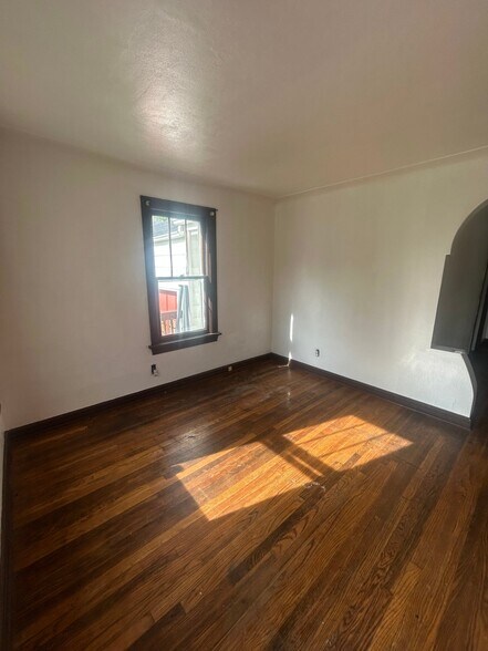 Building Photo - 2525 Tyrell Dr