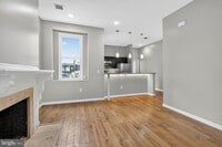 Building Photo - 4420 Chestnut St