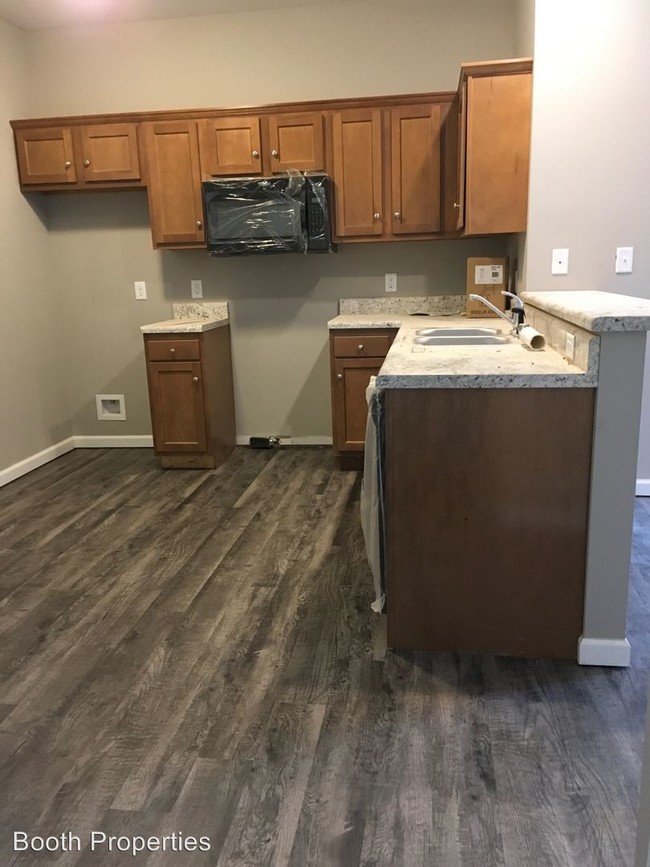 Building Photo - 865 Lynnwood Way
